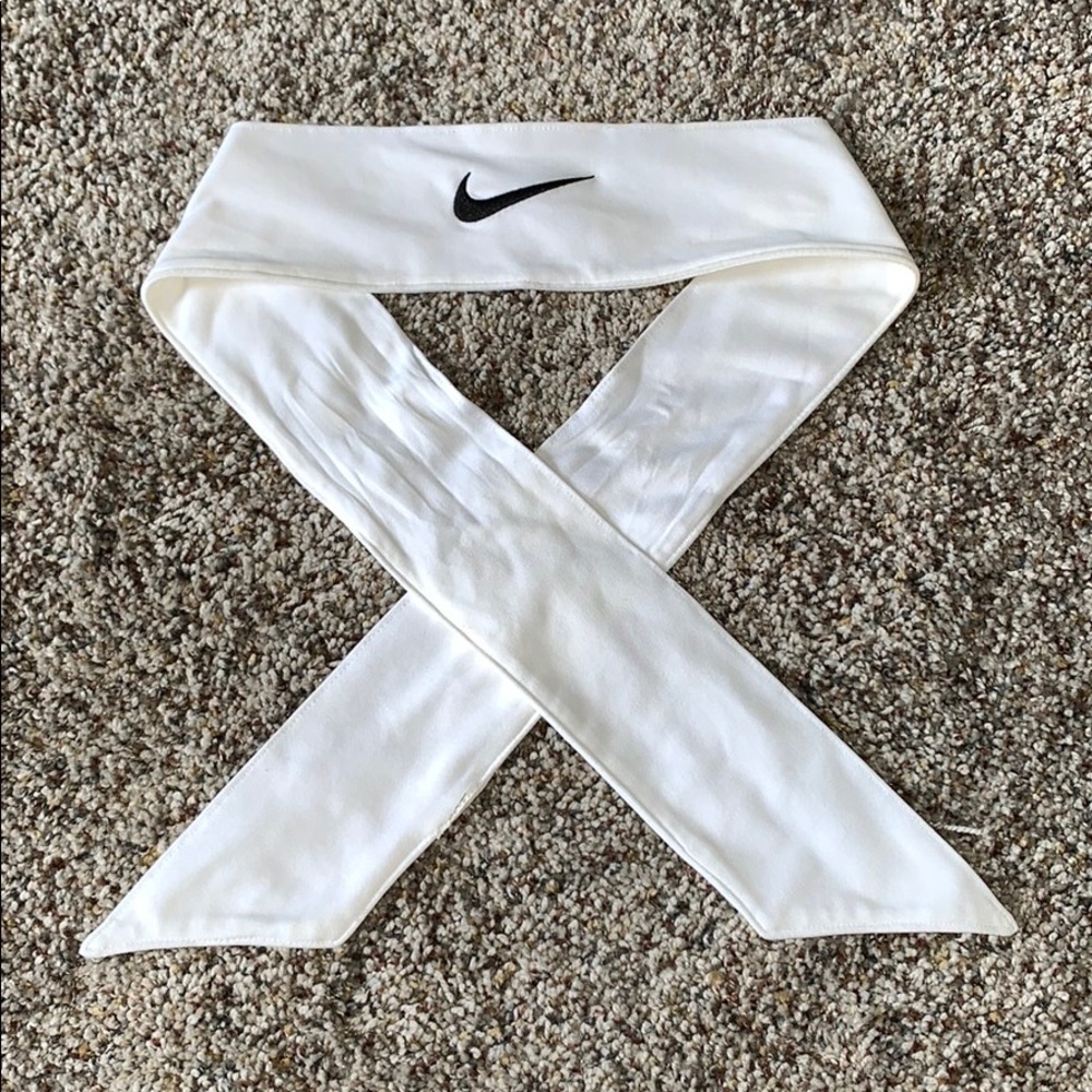 Used Nike tie headband
